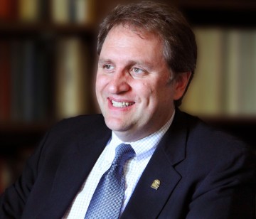 Dale Ahlquist