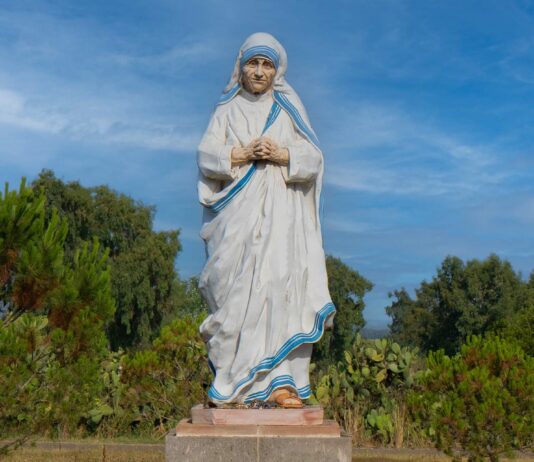 Mother Teresa of Calcutta’s Mission to the Poorest of the Poor Pabillonis, ITALY - May 19th, 2023 Mother Teresa of Calcutta statue