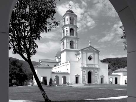 A triumph of living tradition, Thomas Aquinas College’s Our Lady of the Most Holy Trinity Chapel (below), provides a nod toward the Spanish Mission style native to the American West coast and illustrates the classical principles of harmony and proportion.